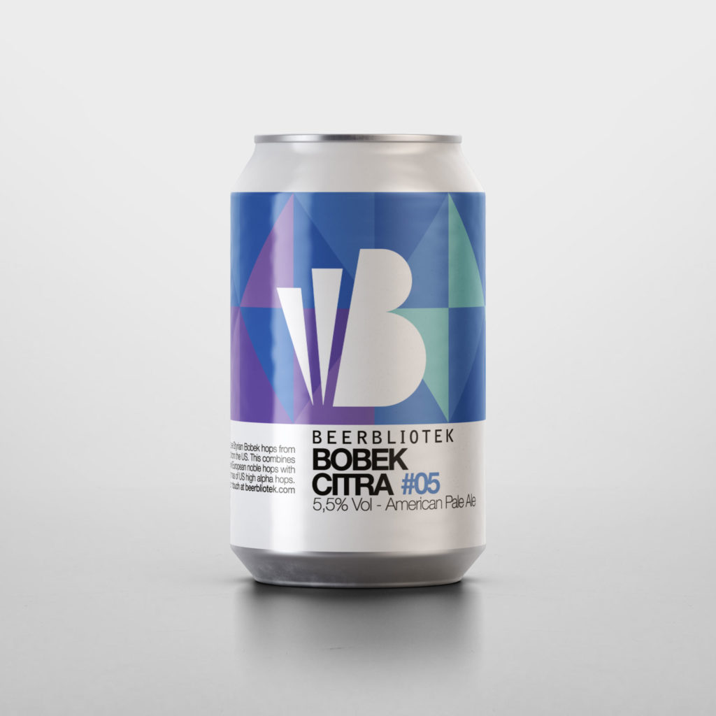 A can packshot of Bobek Citra, an American Pale Ale, brewed by Swedish Craft Brewery Beerbliotek.